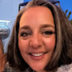 Meet your Posher, Lia